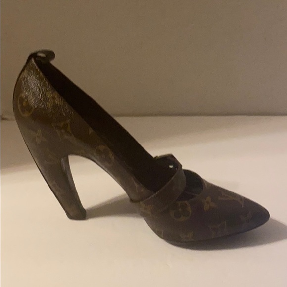 Louis Vuitton Heels - Picture 6 of 10
